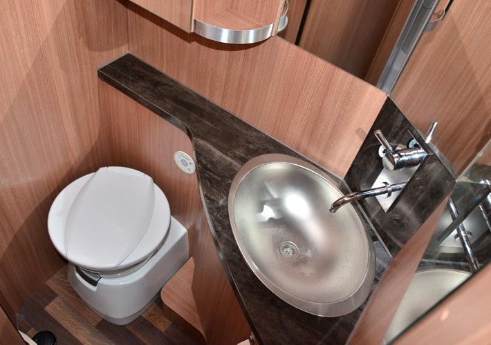 Knaus Sky Ti 700 MEG Knaus Sky Ti 700 MEG