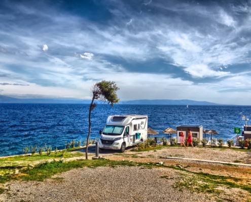 Wohnmobil am Meer in Kroatien