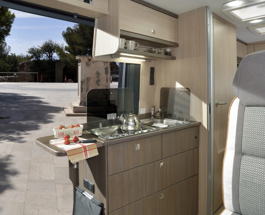 Roadstar_640_DK_Kueche_15096