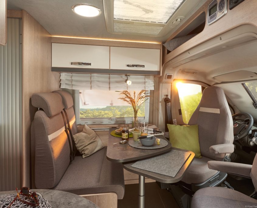 poessl_160729_sitzgruppe_01_frei