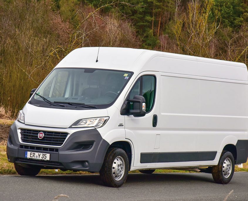 Transporter-klein-mittel-web