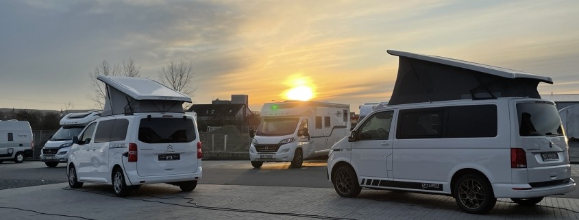 Wohnmobile Erlangen Camper im Sonnenuntergang